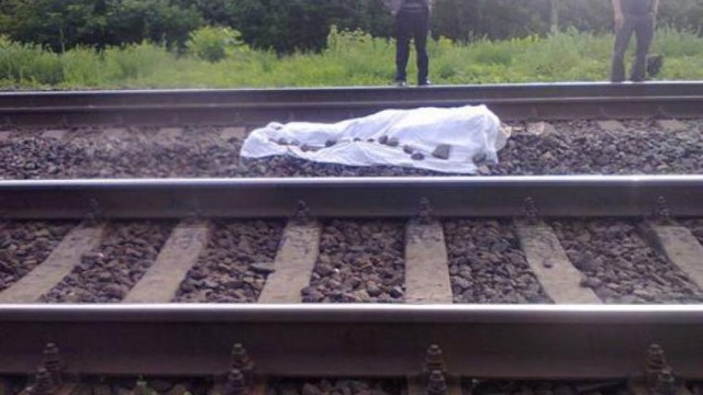 Під колесами потягу загинула 30-річна жінка