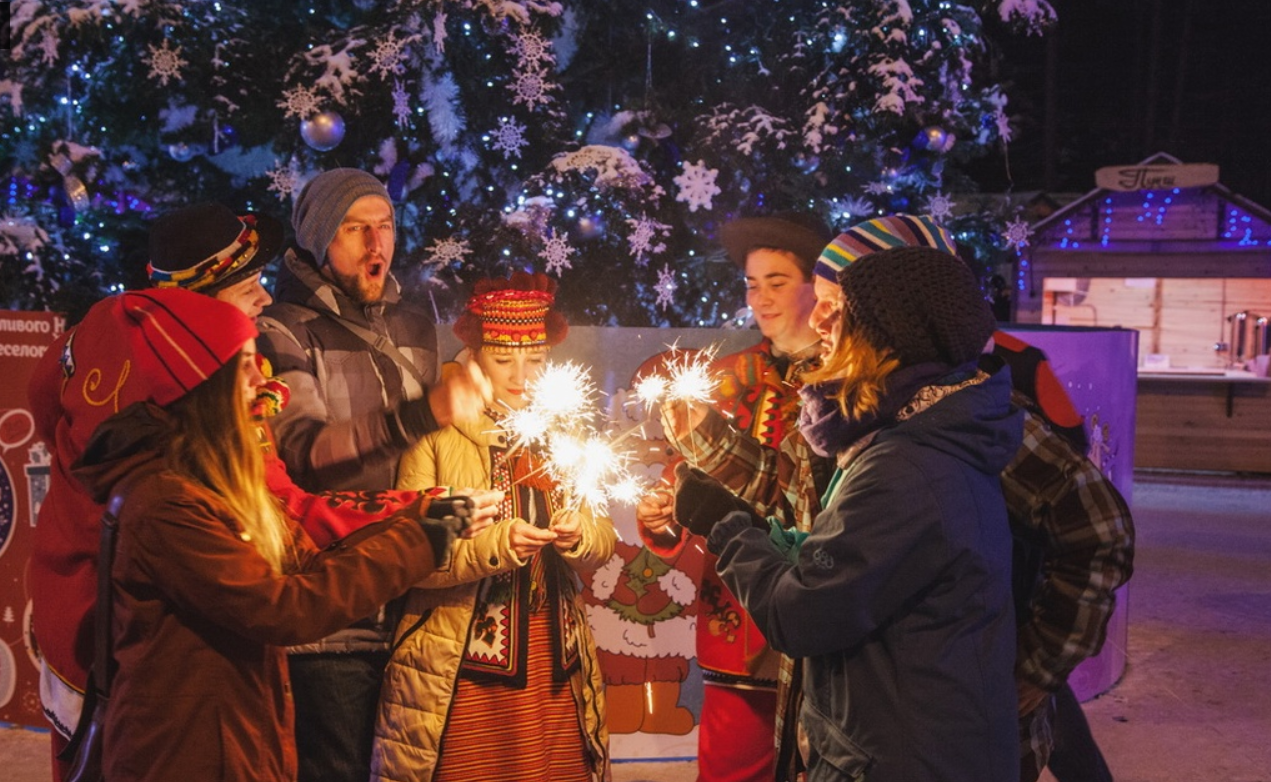 До уваги жителів та гостей міста Ужгород: перелік основних новорічно-різдвяних заходів обласного центру