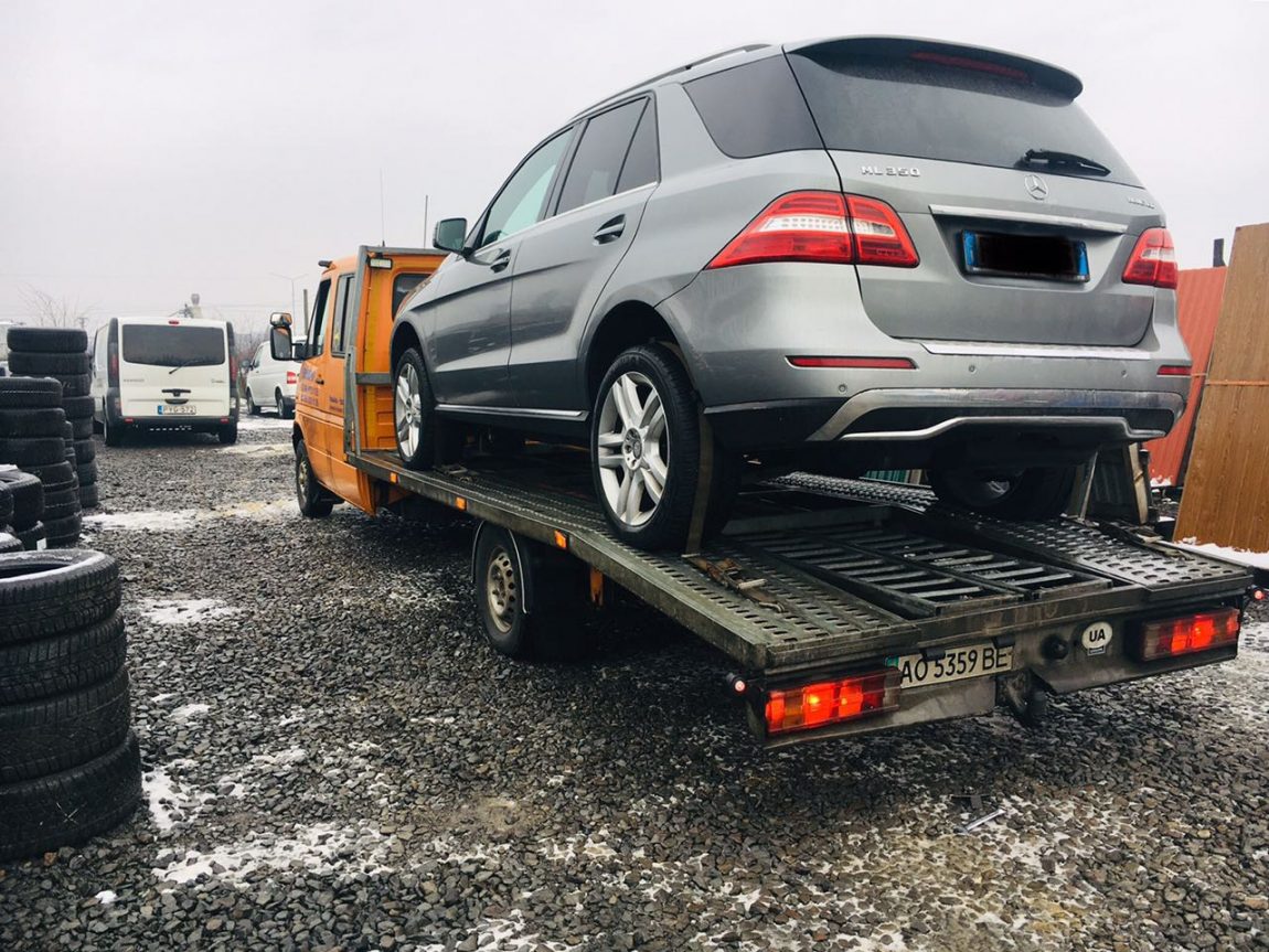 Водіїв попереджають про небезпеку на трасі "Київ-Чоп" на Свалявщині (ФОТО)