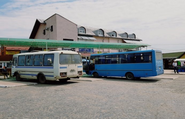Автобусні рейси Закарпаття змінять рух на період новорічно-різдвяних свят (РОЗКЛАД РУХУ)