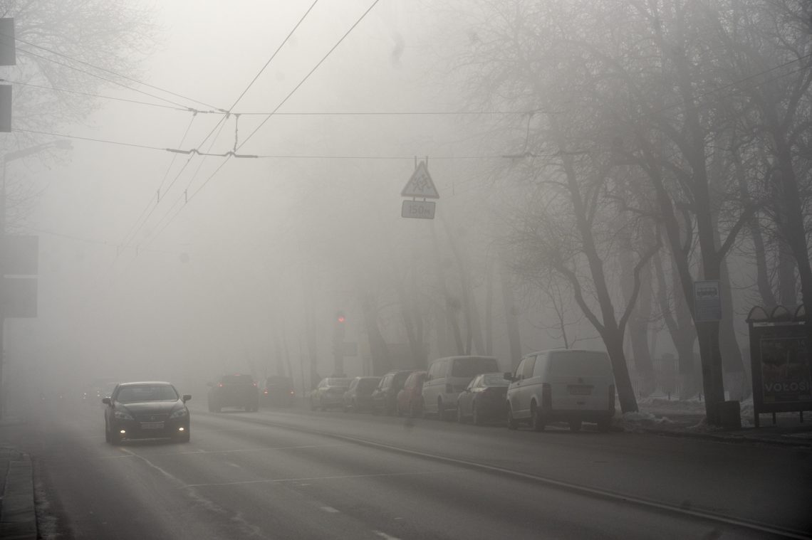 Працівники патрульної поліції закликають закарпатських водіїв бути обережними за кермом
