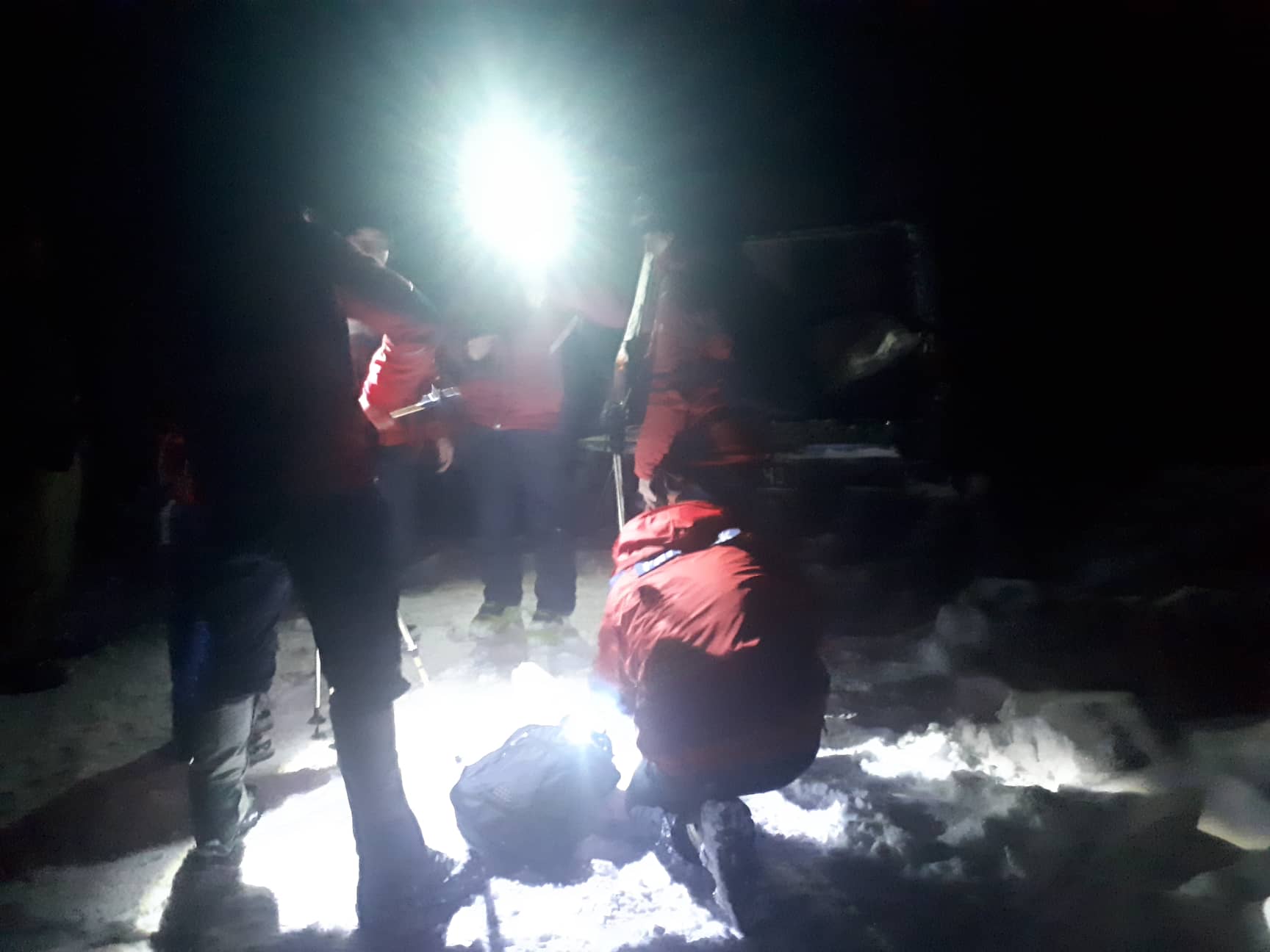 Втратив орієнтири та заблукав: на Закарпатті в горах шукали лижника з Одеси