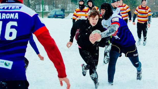 Регбі на снігу: незвичні змагання провели в Ужгороді