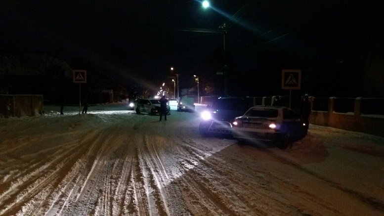 Проти ночі в Ужгороді сталася масштабна ДТП (ФОТО)