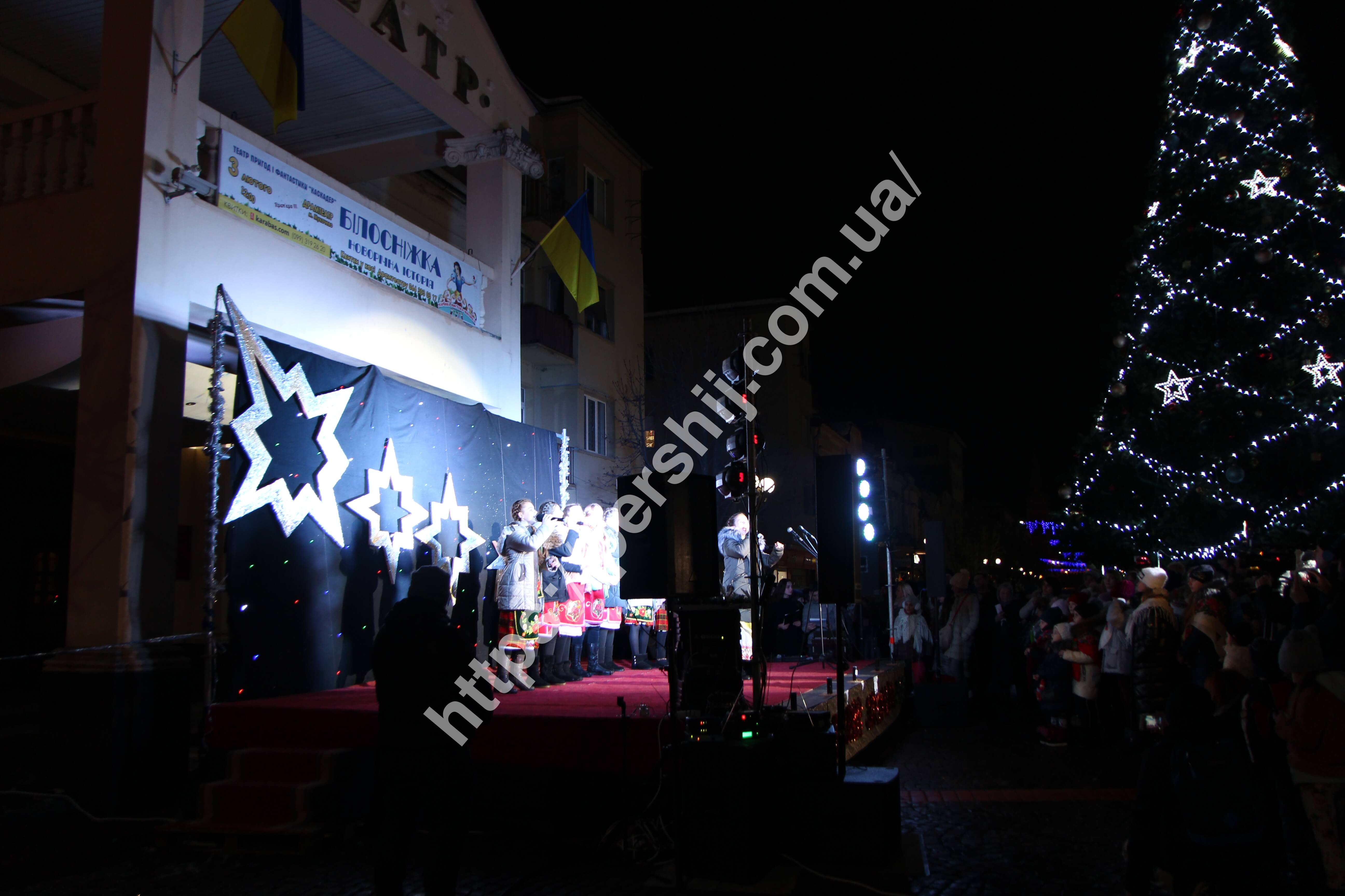 В Мукачеві стартував всеукраїнський дитячо - юнацький фестиваль "Різдвяна зіронька-2019" (ФОТОРЕПОРТАЖ)