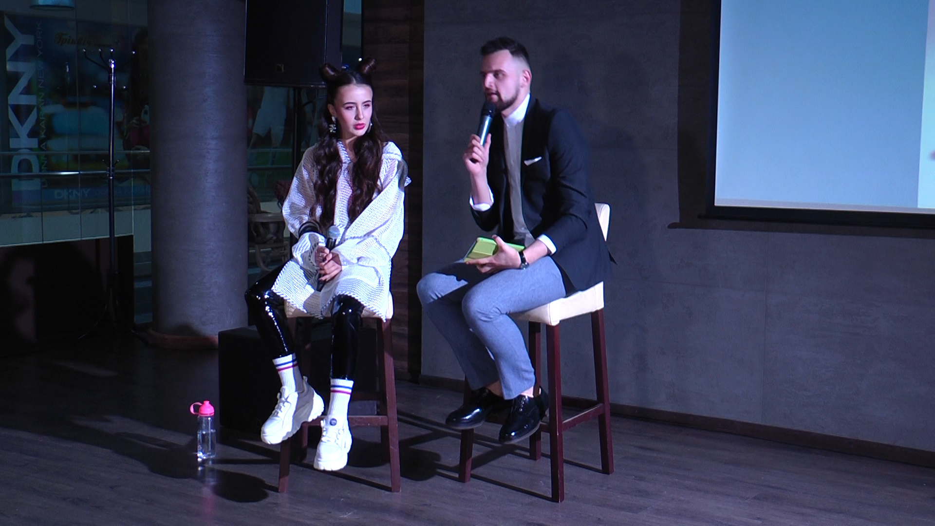 "POVENY": Іванна Решко презентувала свій дебютний кліп у Мукачеві (ВІДЕО)