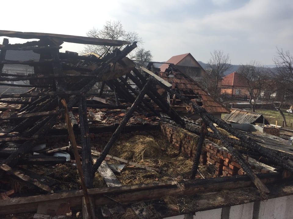 На Іршавщині з невідомих причин виникла пожежа у житловому будинку (ФОТО)