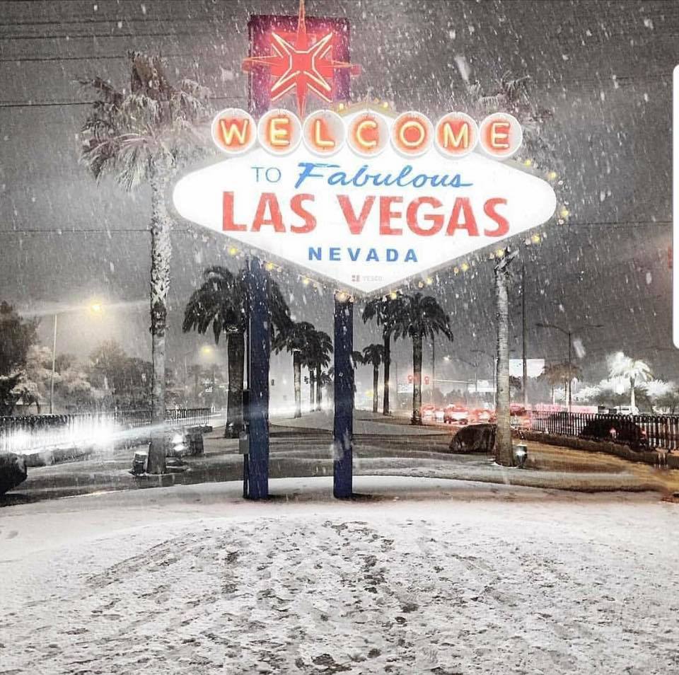 Погодній сюрприз: Лас-Вегас засипало снігом (ВІДЕО)