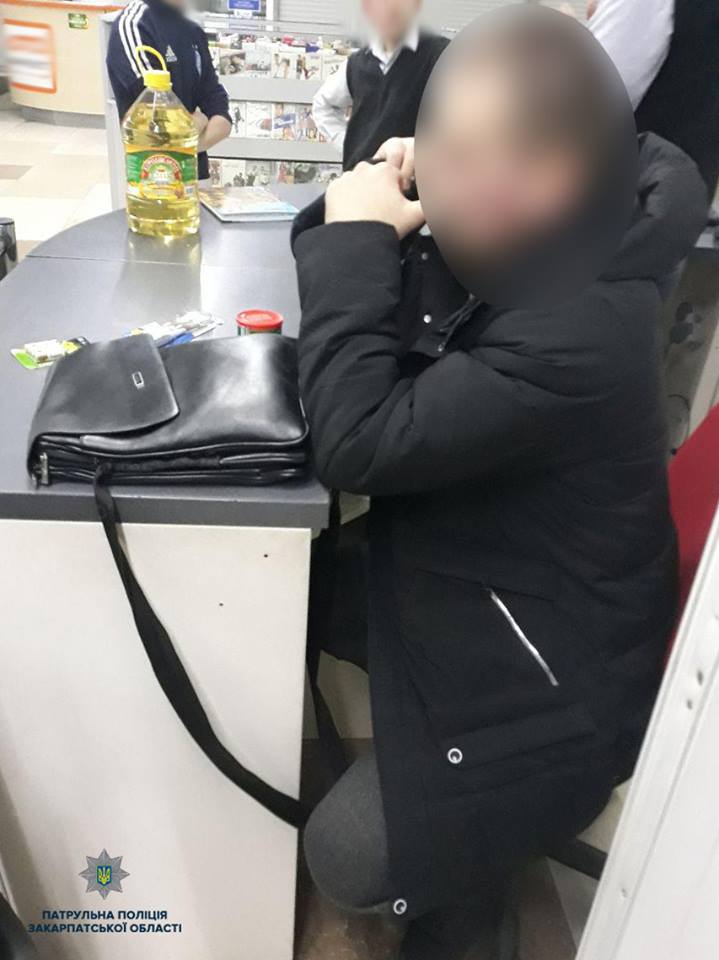В Ужгороді озброєний злочинець намагався пограбувати місцевий супермаркет (ФОТО)