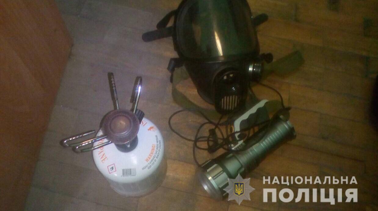 На Перечинщині злодійка проникла до будинку та вкрала речі на суму близько 5 тисяч гривень (ФОТО)