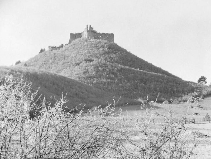 Хустський замок: якою бачили фортецю американські журналісти (ФОТО)
