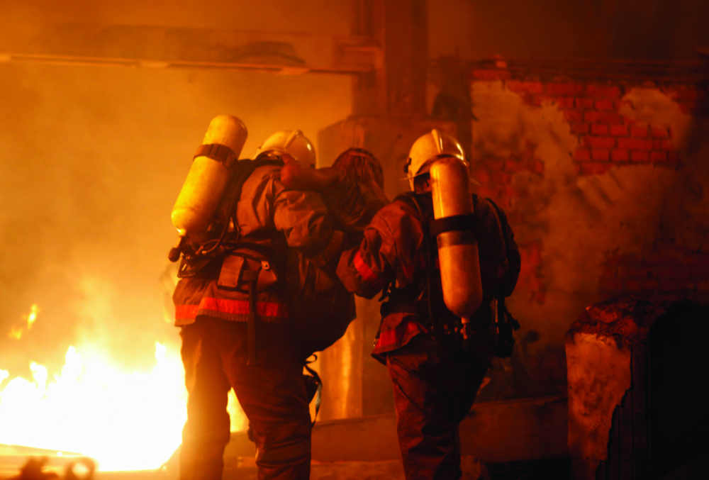 Закарпатські вогнеборці врятували під час пожежі двох людей