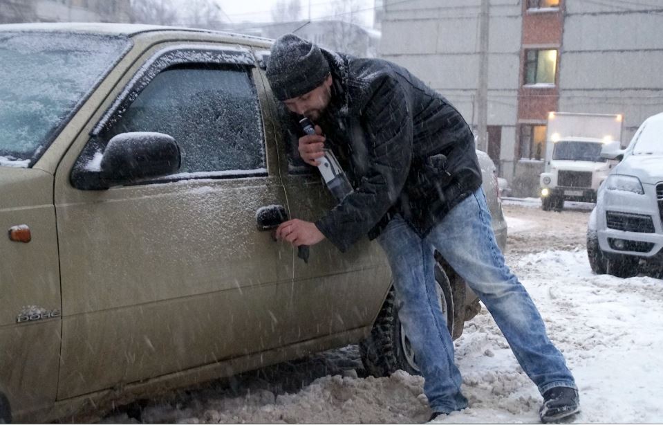 В Мукачеві поліція затримала молодика, що їздив по місту у стані алкогольного сп’яніння