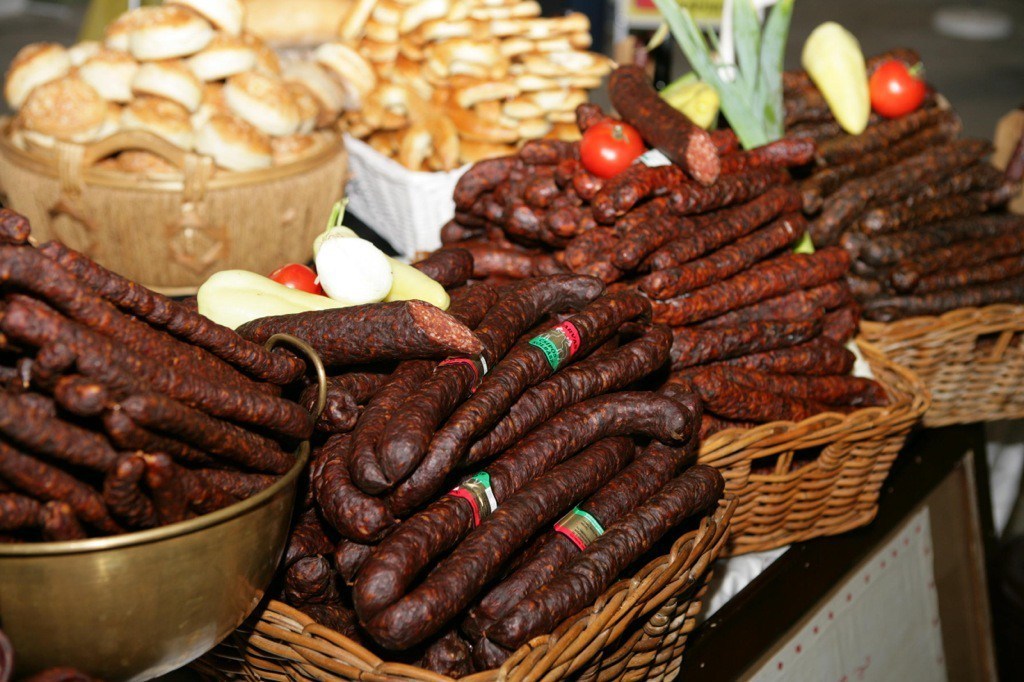 Угорськими стравами за зниженими цінами ласуватимуть на Закарпатті (ФОТО)