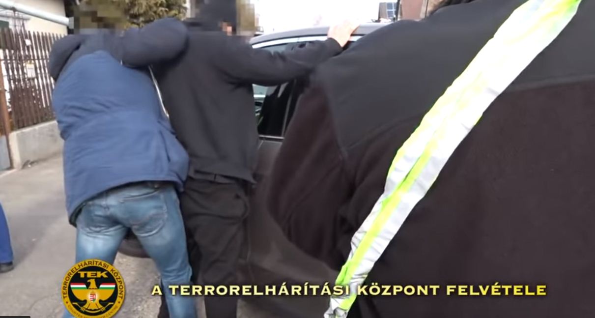 Угорська прокуратура оприлюднила відео арештів корумпованих митників (ВІДЕО)