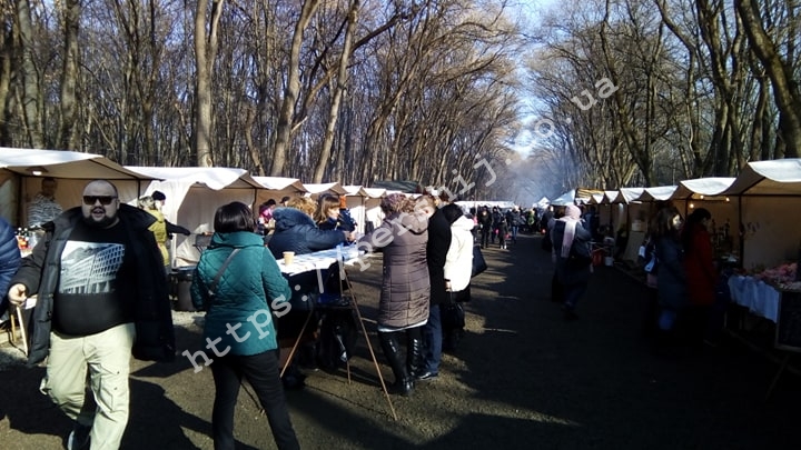 В Ужгороді стартував масштабний традиційний фестиваль (ФОТО)