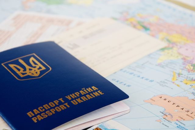 Українцям ускладнять в’їзд до Європи?