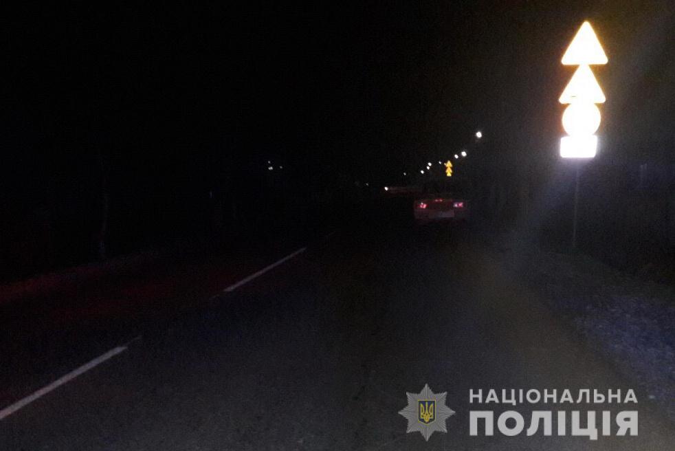 Проти ночі на Виноградівщині водій збив велосипедистку і втік (ФОТО)