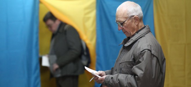 Україна демонструє рекордну явку виборців, Закарпаття – в аутсайдерах