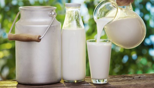 Медики розповіли про 10 небезпечних хвороб, що виникають через молоко