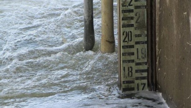 Закарпатців інформують про небезпеку: рівень води у річках області почав підійматися