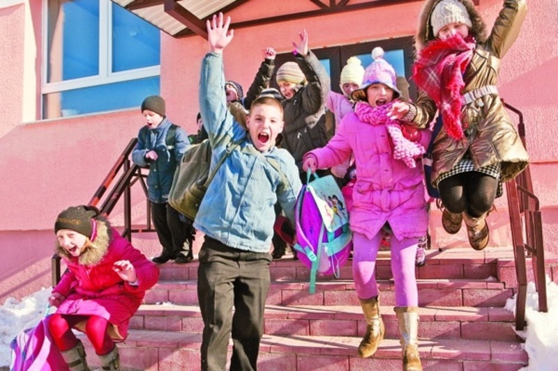 Весняні канікули у школярів Мукачева розпочнуться цього року пізніше