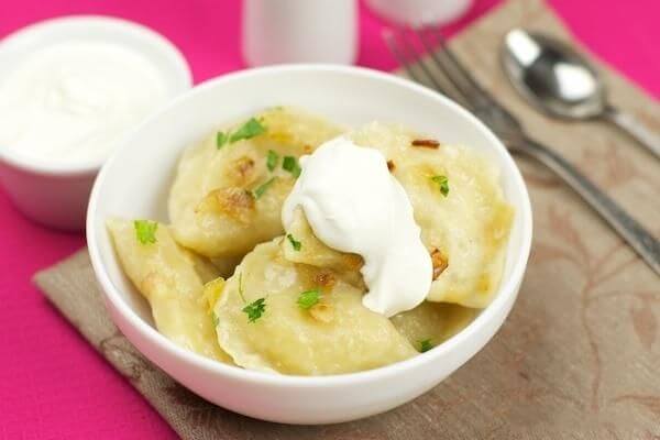 Класичний рецепт вареників з картоплею