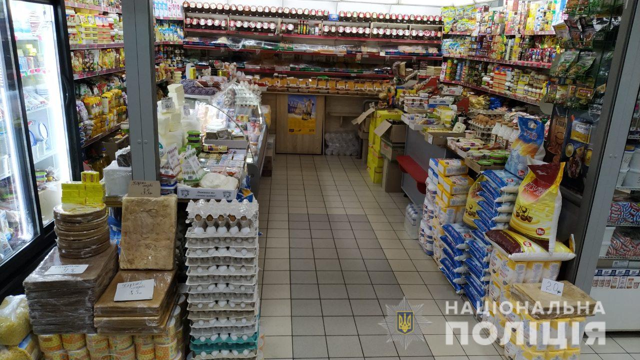 Нахабне пограбування на ринку у Мукачеві (ФОТО)