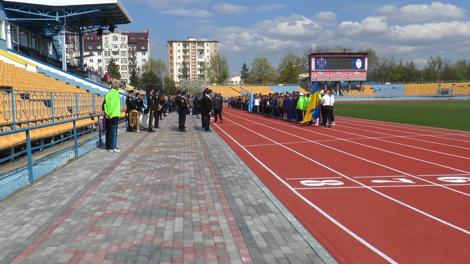 В Ужгороді відкрили реконструйований стадіон "Авангард" (ВІДЕО)