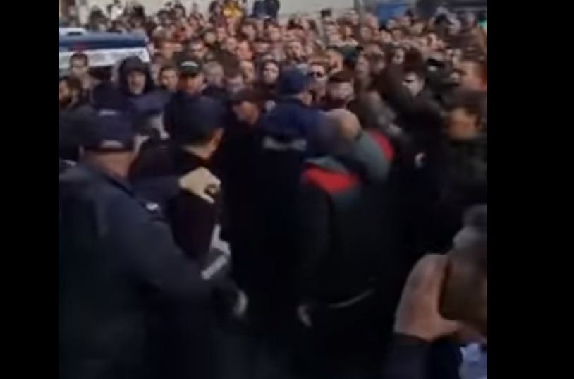 У Болгарії неспокійно: протестують проти ромської громади (ВІДЕО)