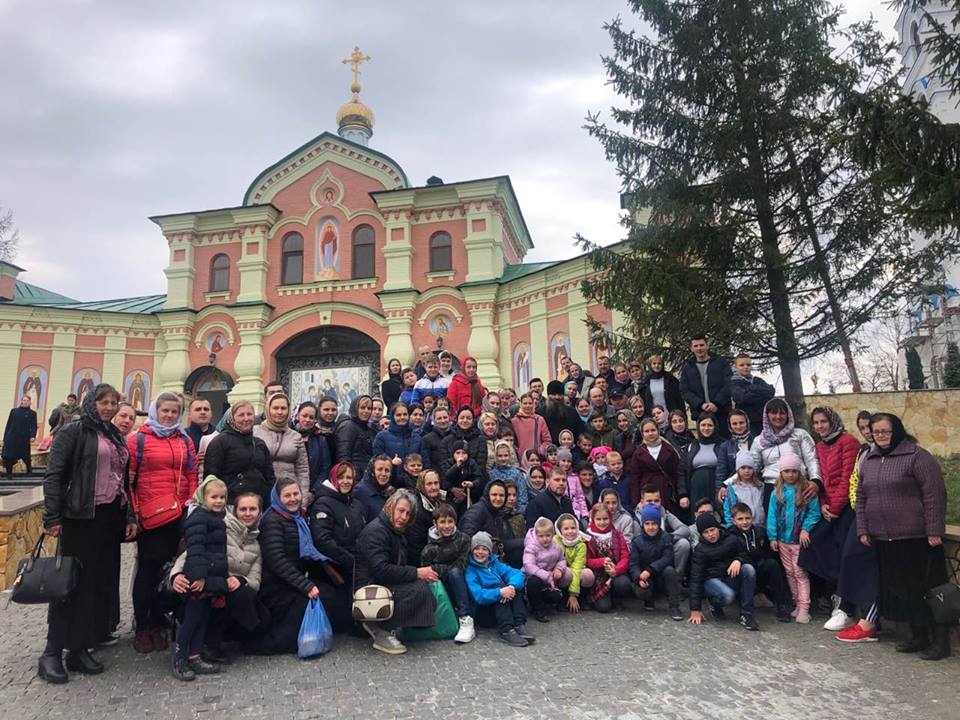 Юні вірники із Закарпаття відвідали Почаївську Лавру (ФОТО)