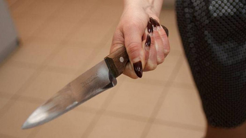 Схопила ножа й встромила у серце: в Ужгороді заарештовано вдову-убивцю