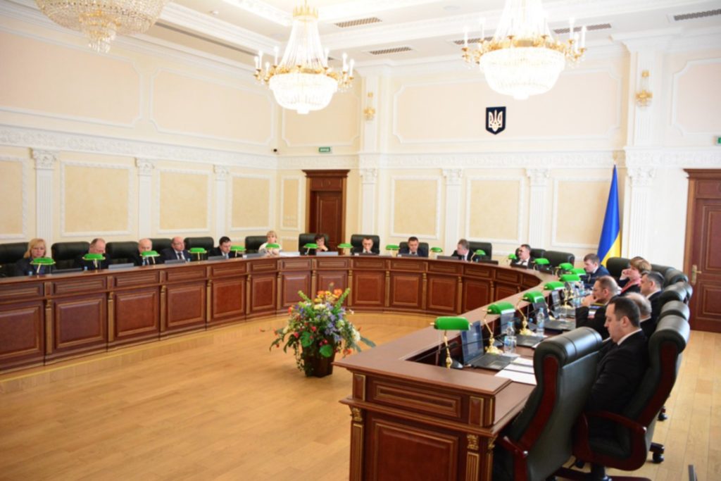 Закарпатського суддю відсторонили від здійснення правосуддя через корупцію
