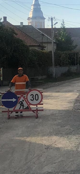 На Виноградівщині відновили початий у минулому році ремонт дороги (ФОТО)