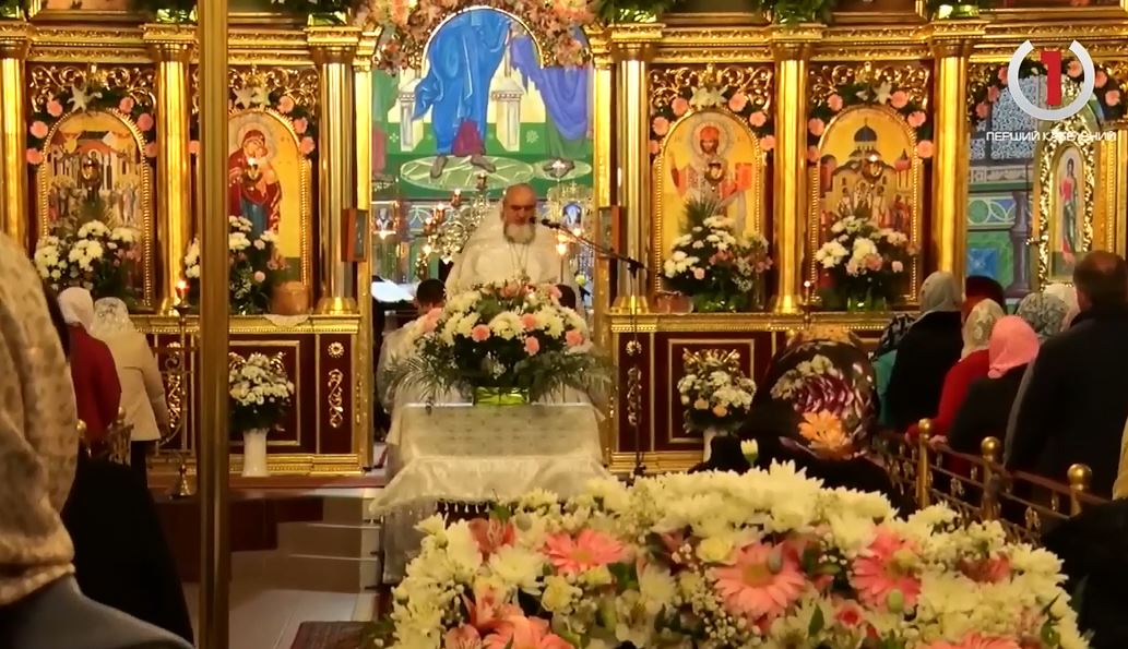Великоднє Богослужіння у православному Свято-Хрестовоздвиженському кафедральному соборі Ужгорода (ВІДЕО)