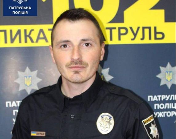 В Ужгороді патрульний поліцейський врятував людське життя