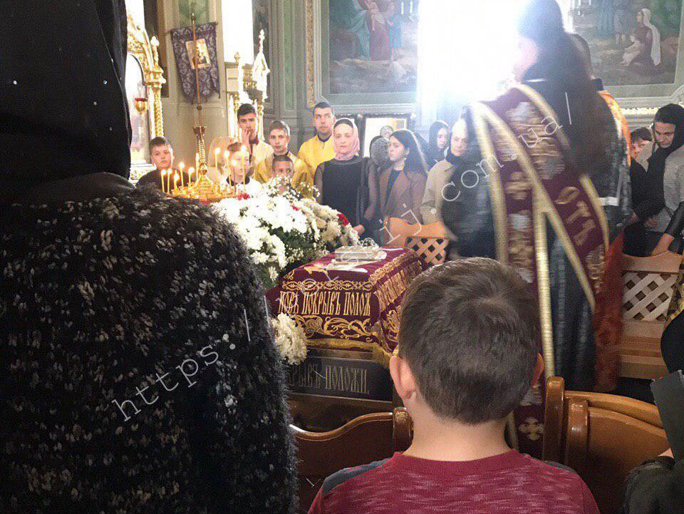 У Страсну П’ятницю у храмах Мукачева відбулися величні Богослужіння (ФОТО)