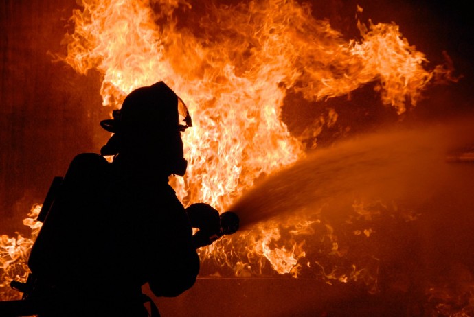 Пожежа на Мукачівщині: вночі зайнявся житловий будинок