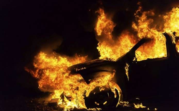 У Мукачеві вибухнув автомобіль (ВІДЕО)