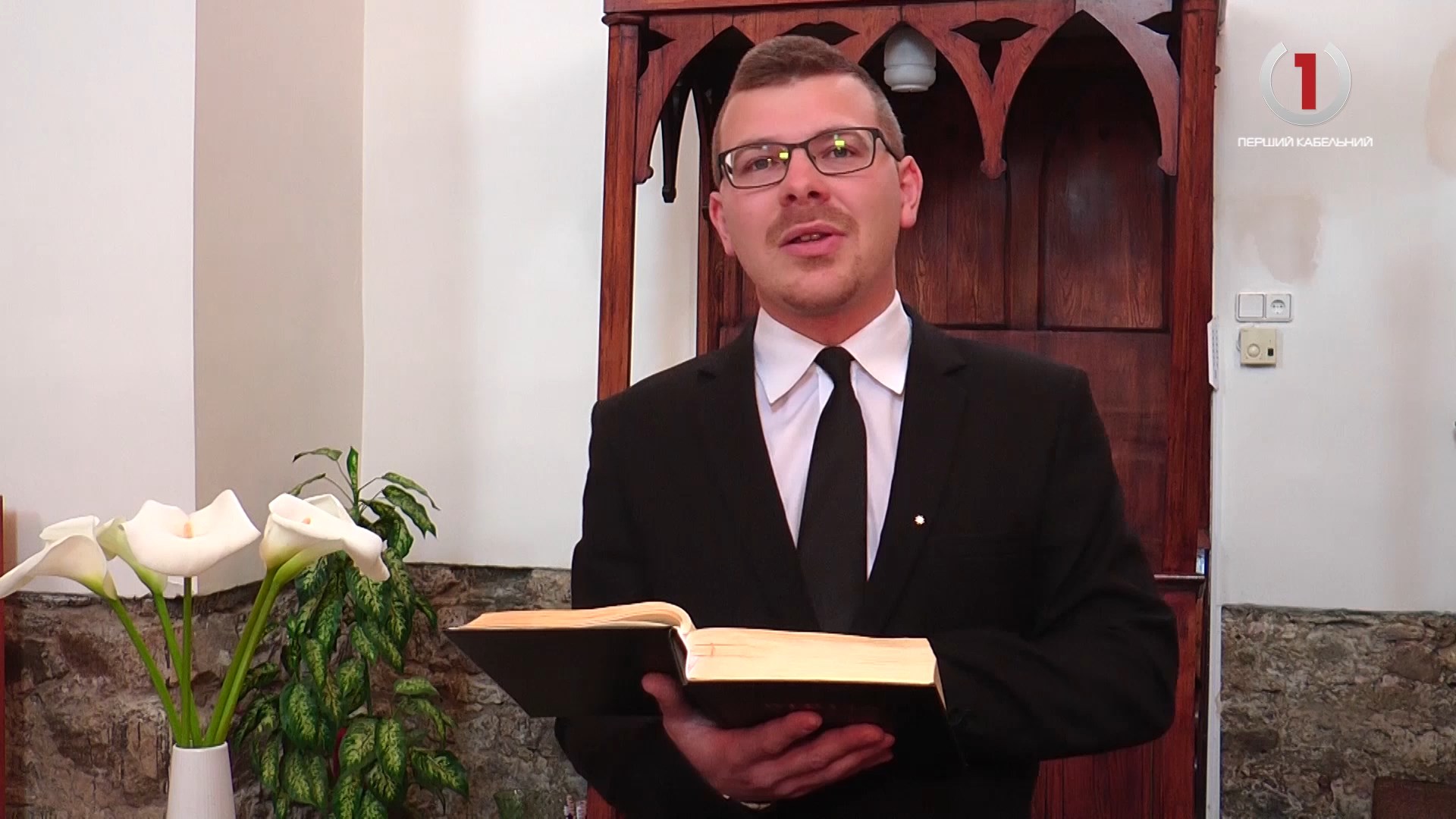 Даніел Гулачі - пастор Реформатської церкви релігійної громади Мукачева вітає з Великоднем (ВІДЕО)