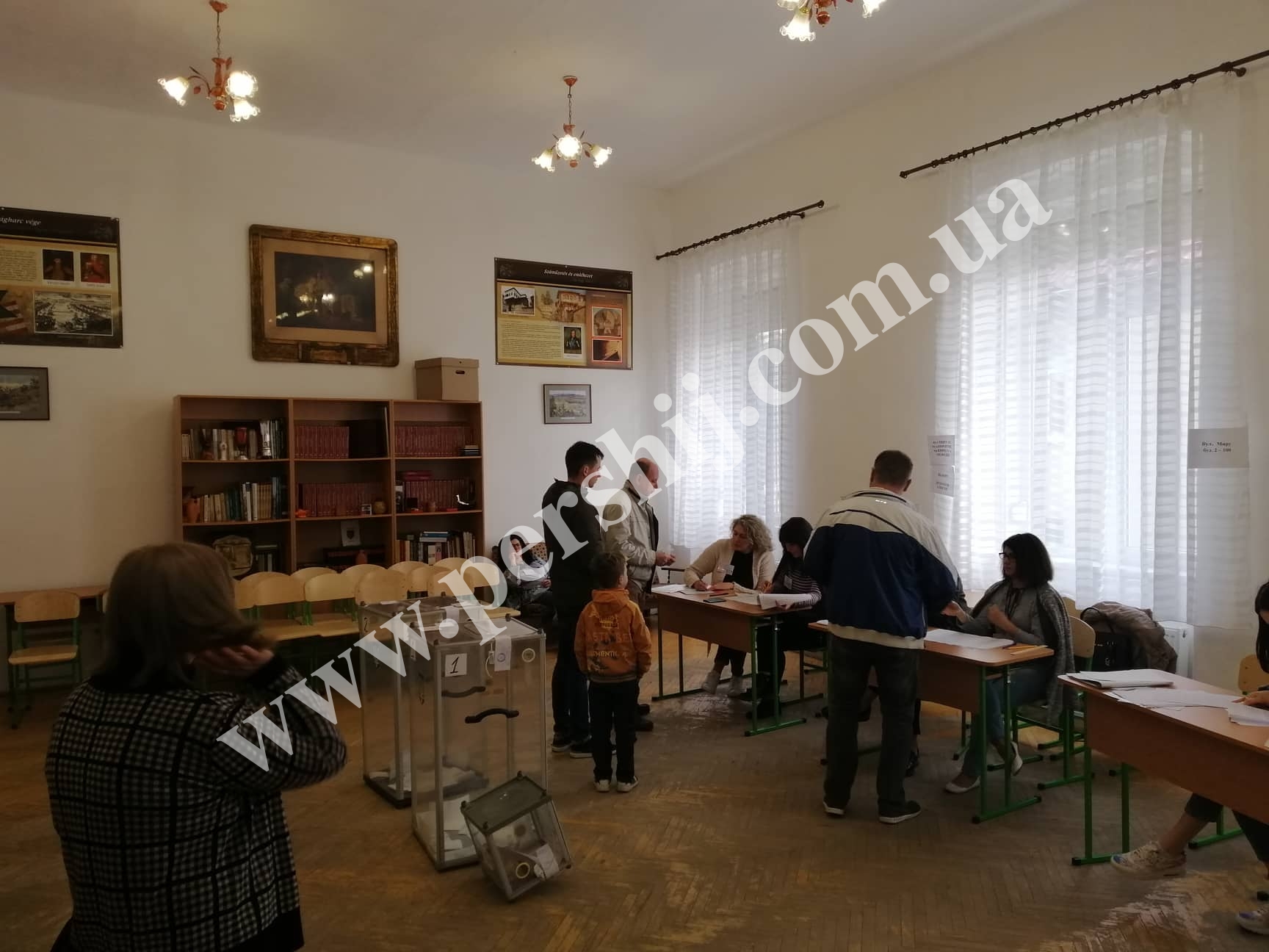 Відомо, чи відкрилися вчасно 133 дільниці 69 виборчого округу на Закарпатті (ФОТО)