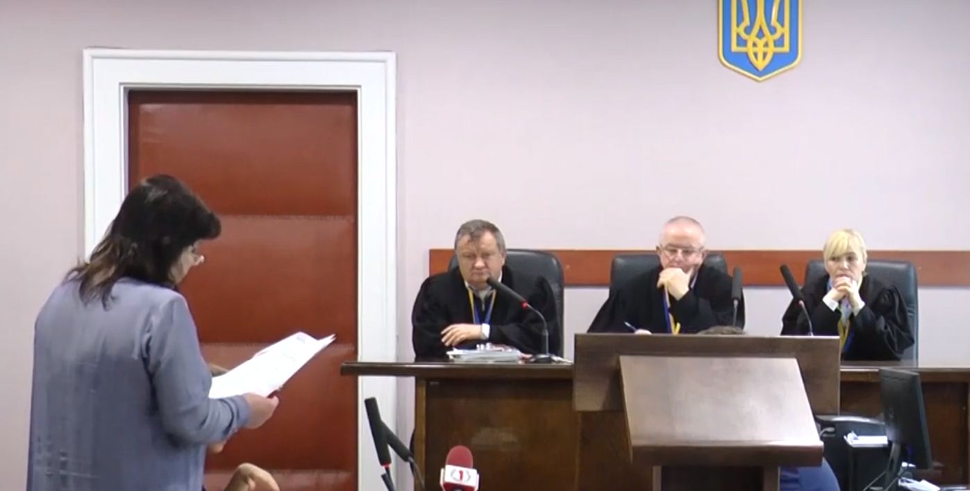 Резонансна справа: в Ужгороді триває суд над підозрюваним у збуті наркотиків (ВІДЕО)