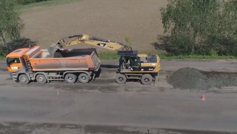 Транш на 200 мільйонів: дорога “Мукачево-Рогатин” дочекалася ремонту (ВІДЕО)