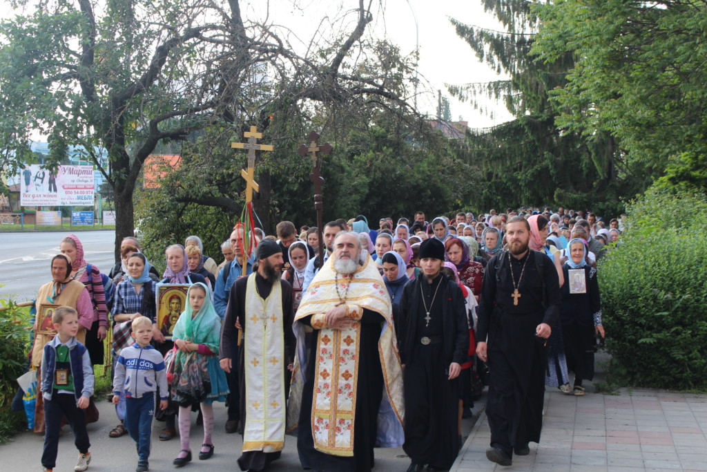 Хресною ходою пройдуть віряни з Ужгорода до Мукачева