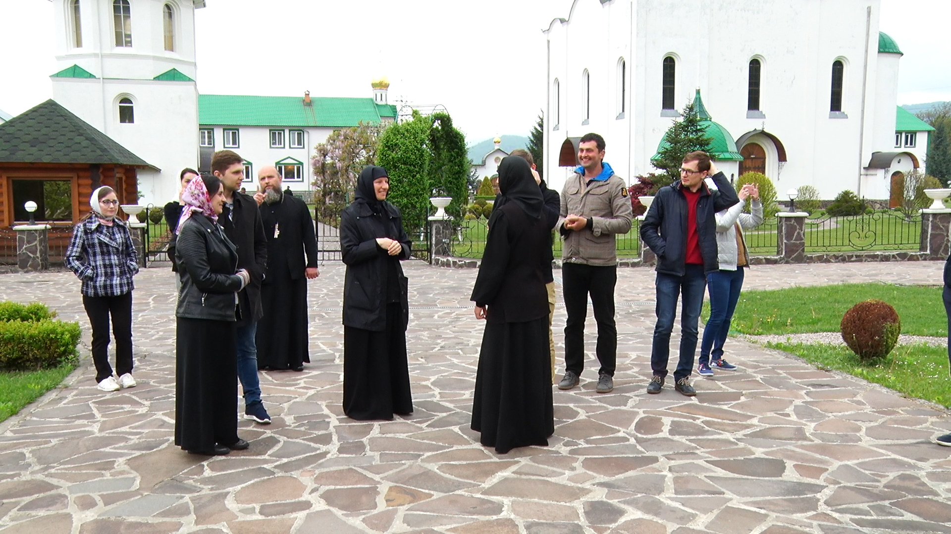 Православна слабочуюча молодь зі столиці відвідала Закарпаття (відео)