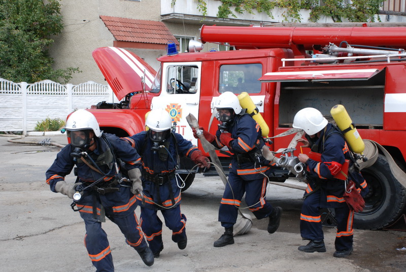 Пожежа на Мукачівщині: зайнявся підвал житлового будинку