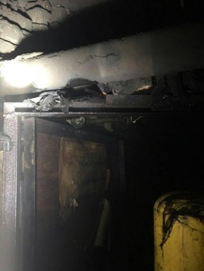 Через пожежу в одній з багатоповерхівок Закарпаття рятуваль..., фото-3 Через пожежу в одній з багатоповерхівок Закарпаття рятувальники евакуйовували людей (ФОТО), фото-3