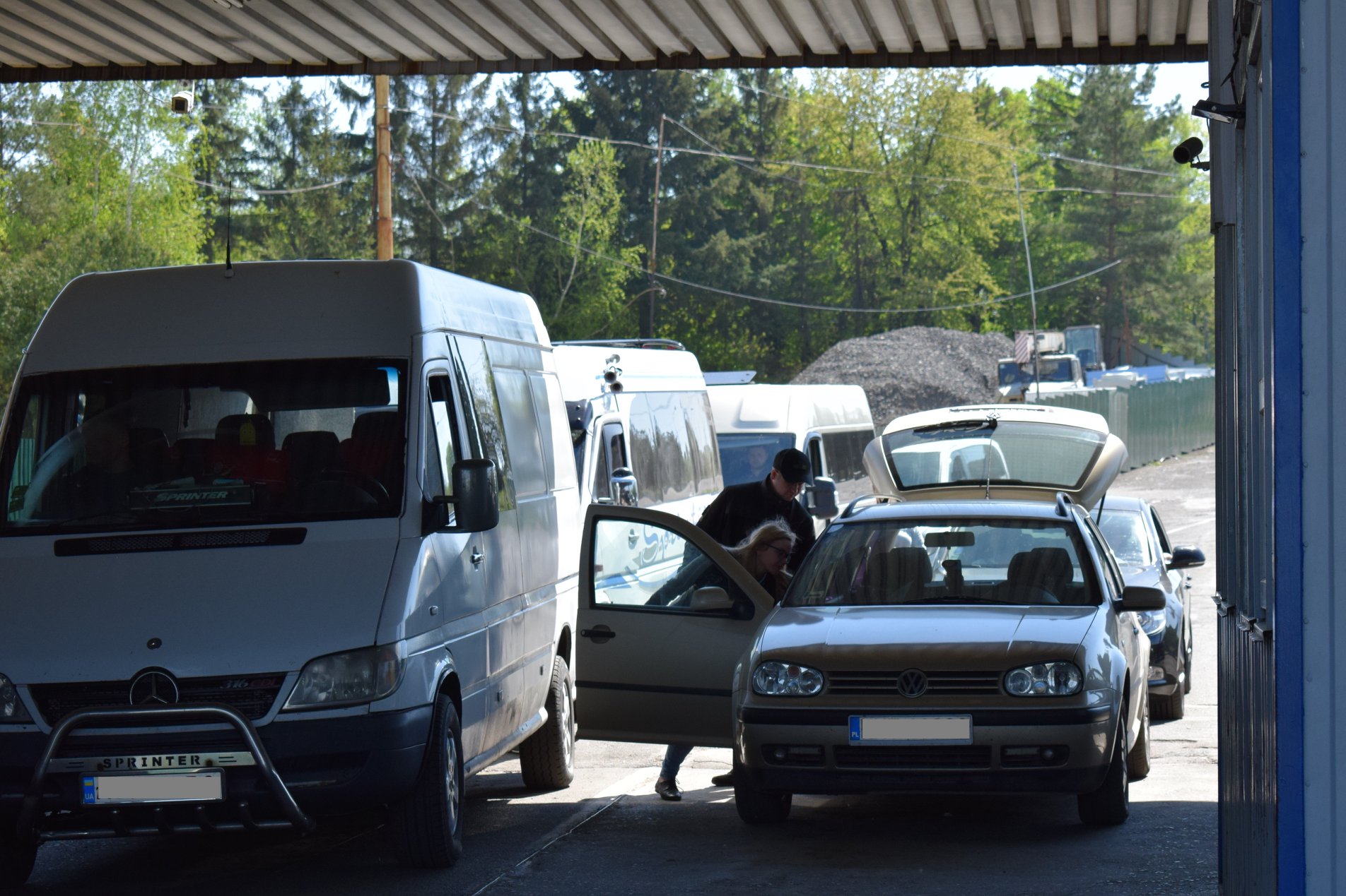 Понад півсотні авто у чергах на закарпатських кордонах з Угорщиною