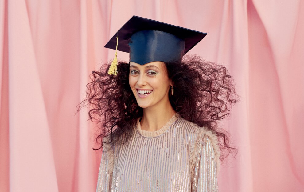 Яскравий образ для неповторного випускного: Аліна Паш показала свій лук