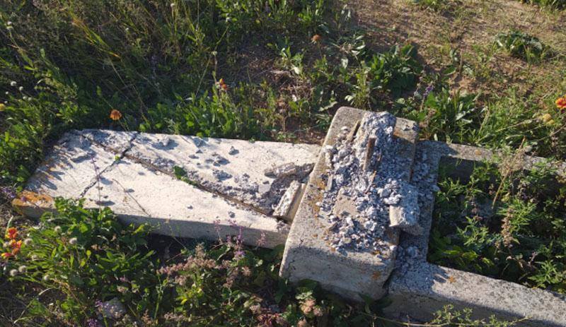 На Тячівщині – масовий вандалізм: пошкоджено біля 30 пам’ятників